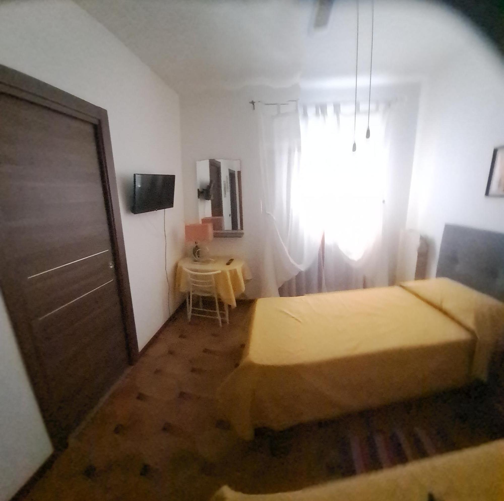 Room Grigra Ancona Buitenkant foto
