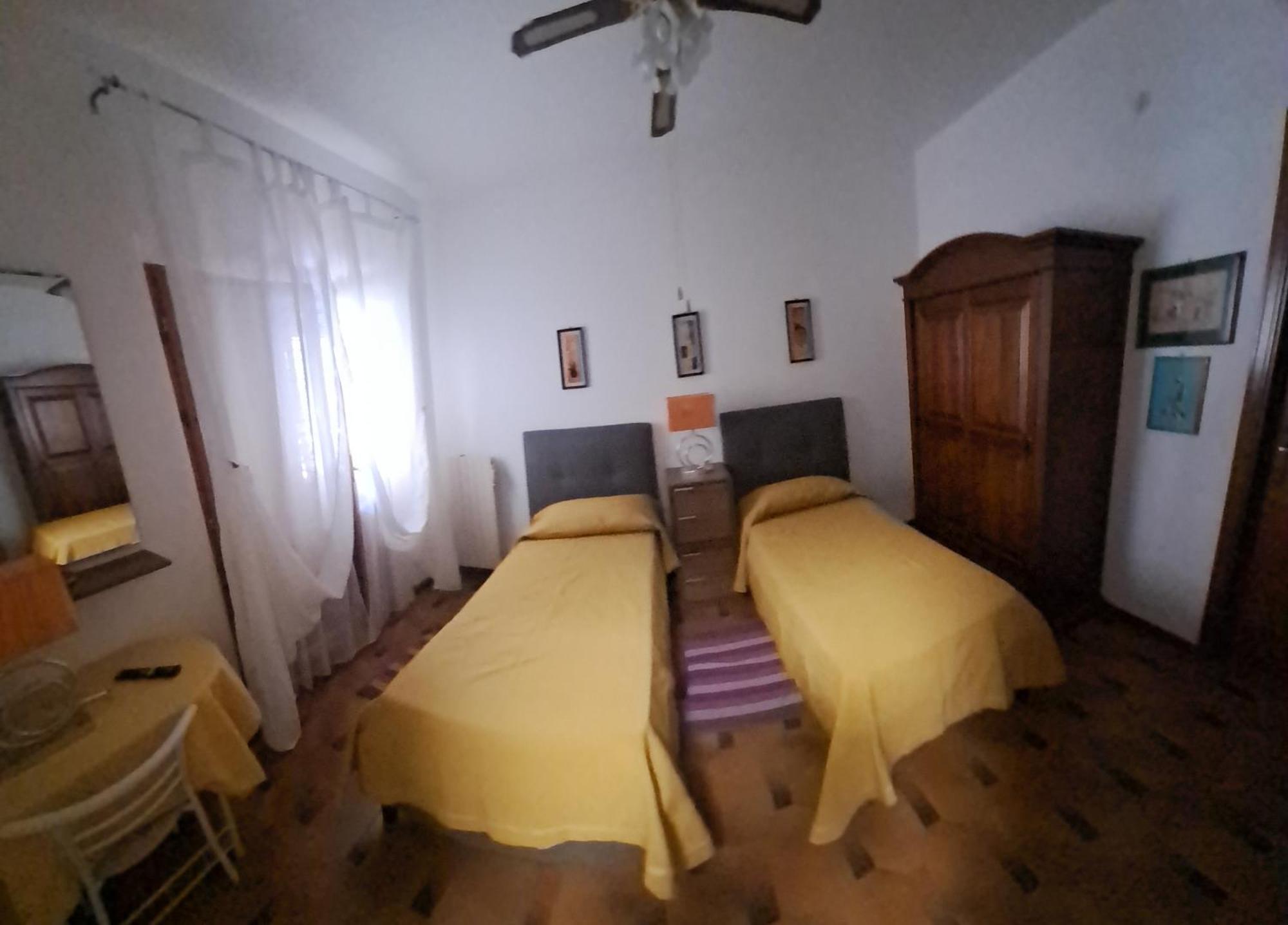 Room Grigra Ancona Buitenkant foto